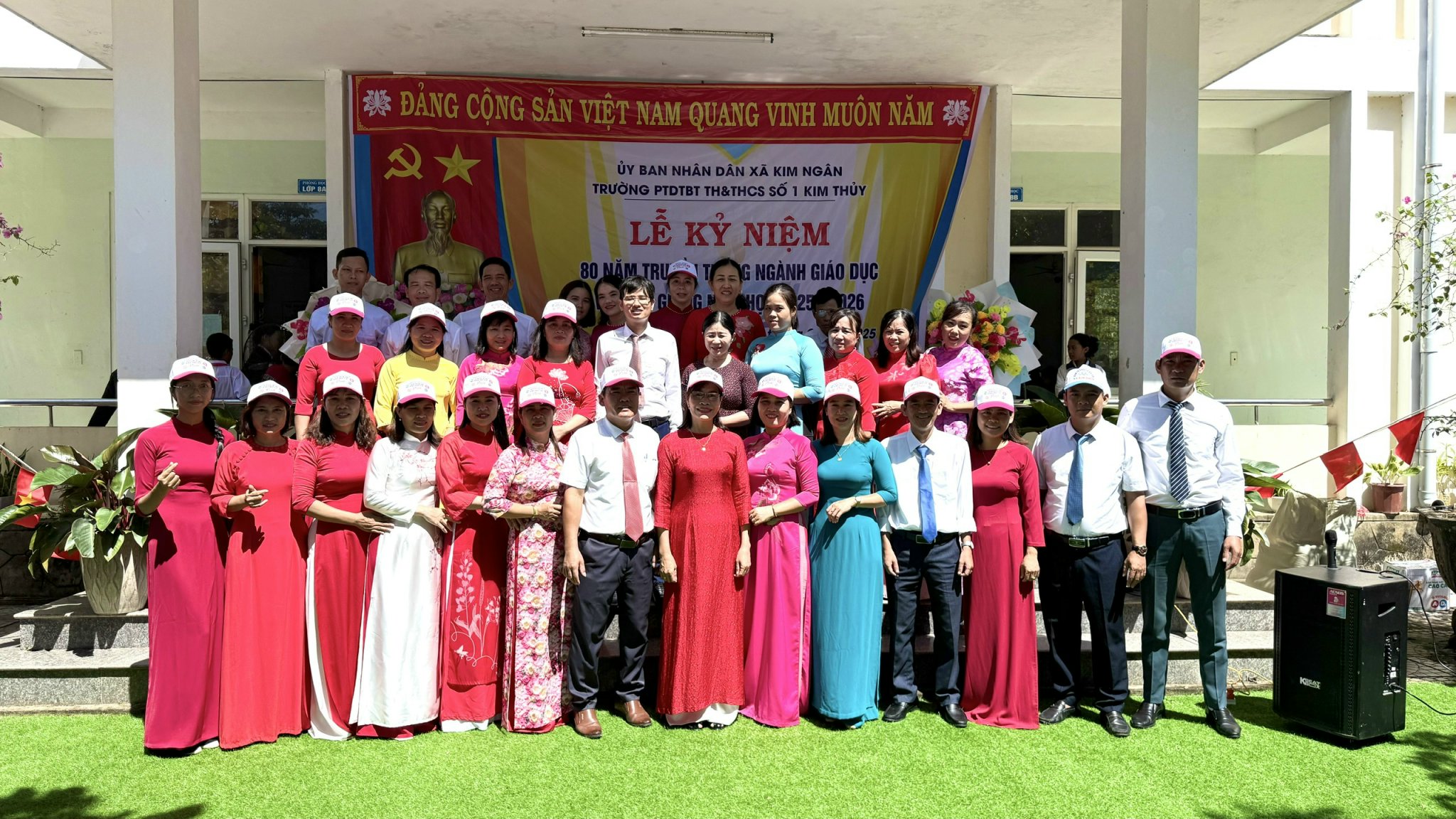 Ảnh 7, toàn thể GV.jpg