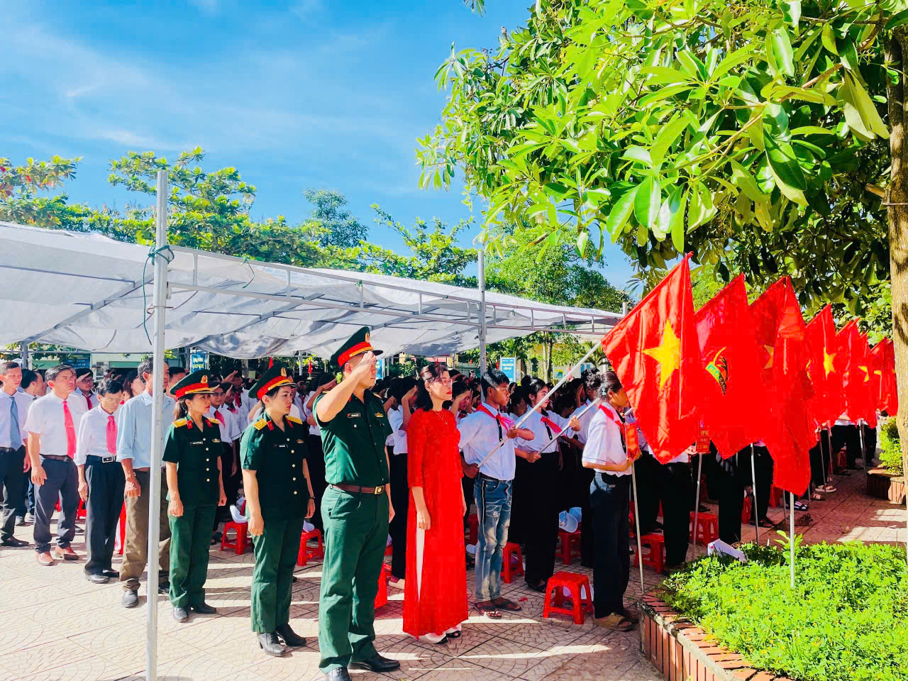 Ảnh chào cờ.jpg